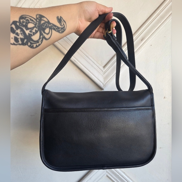 Vintage Coach NYC Navy City Bag 9790 💙🖤 HTF - Picture 4 of 16